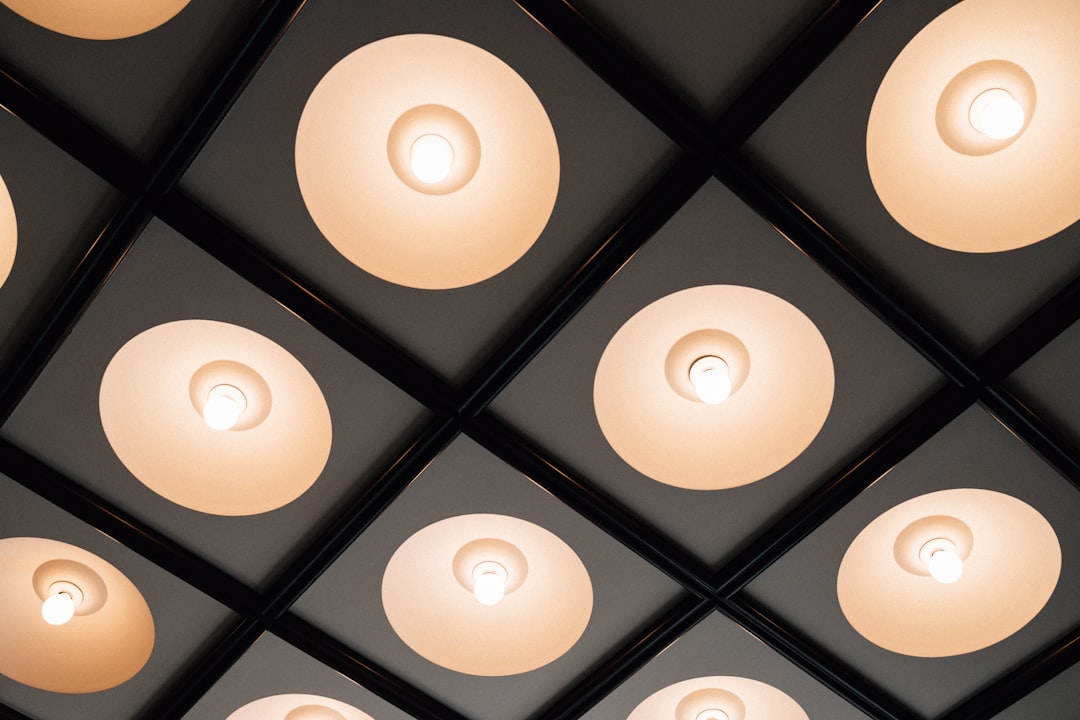 recessed-ceiling-lights-with-warm-illumination-umrp0qk1e1c